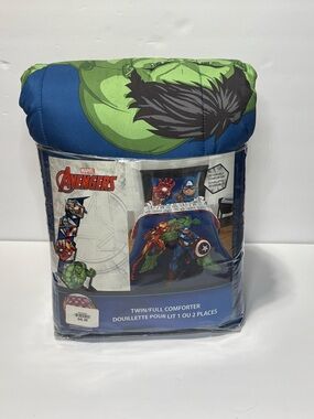 Marvel Avengers Comforter in Green, Blue & Red